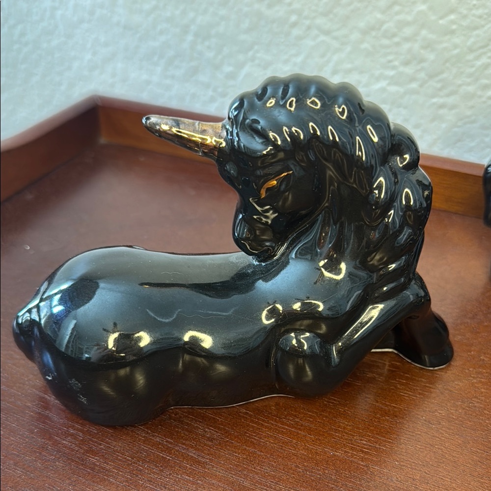 Elegant Black Unicorn Figurine Set - Picture 3 of 10